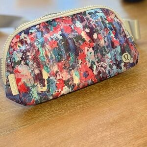 Lululemon 1L Belt Bag New without tags
